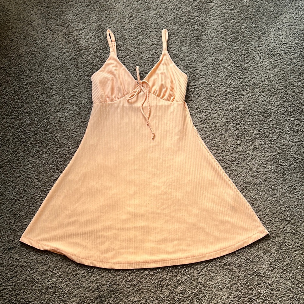 Small peach dress from forever 21 never wore